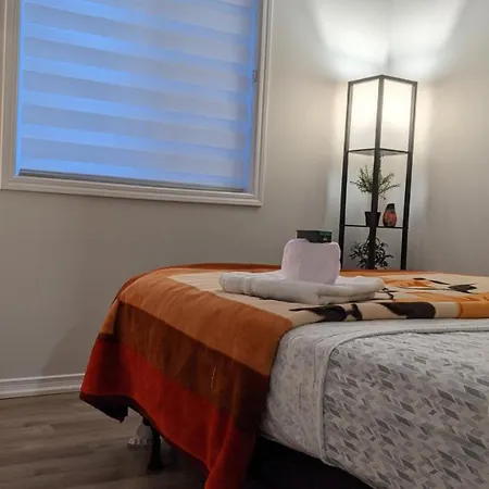 The Warm Welcome Suite Thorold Exterior photo