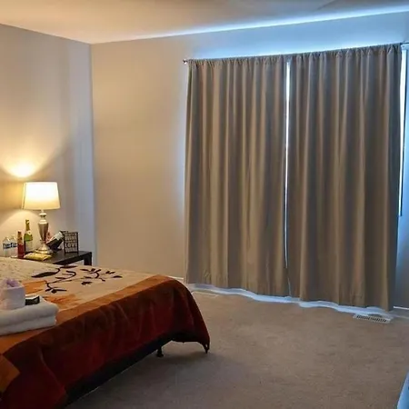 The Warm Welcome Suite Thorold Exterior photo